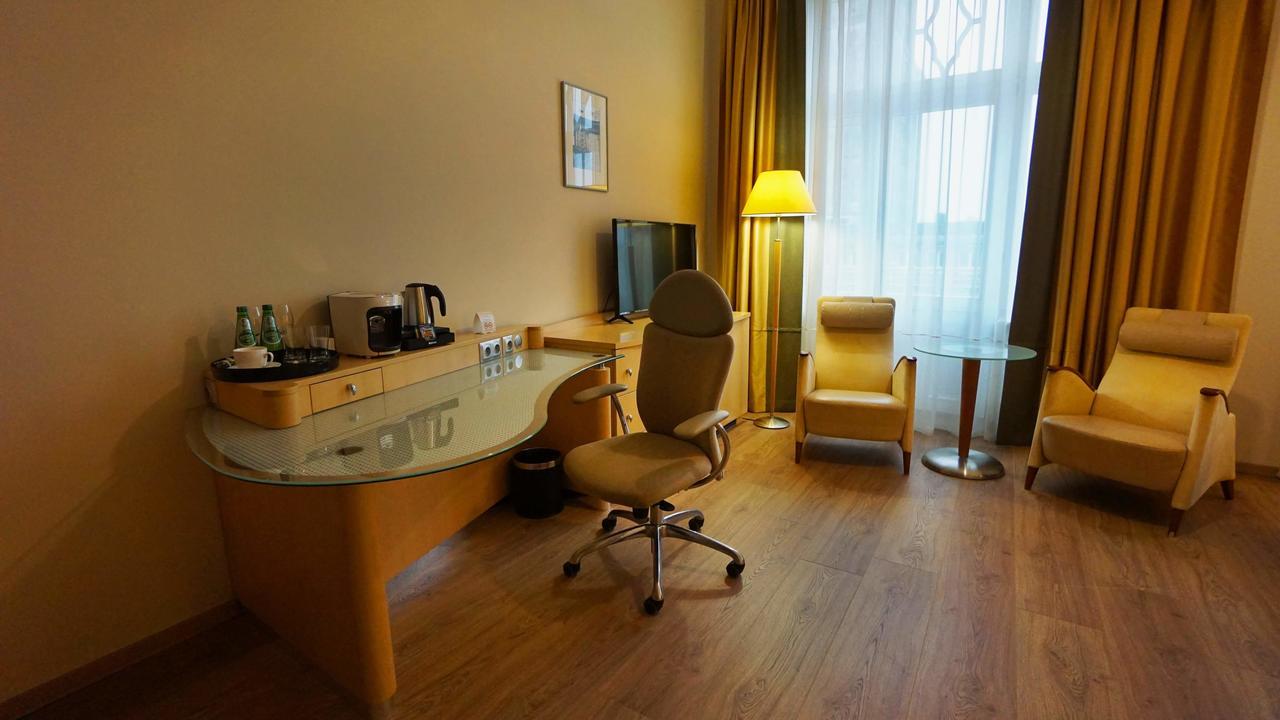 Brass Suites Łódź Esterno foto