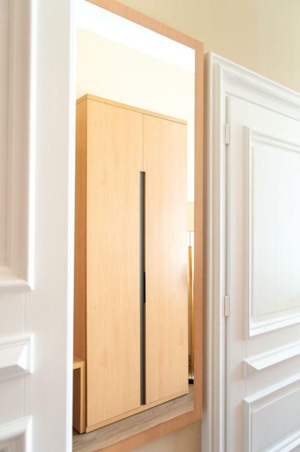 Brass Suites Łódź Esterno foto
