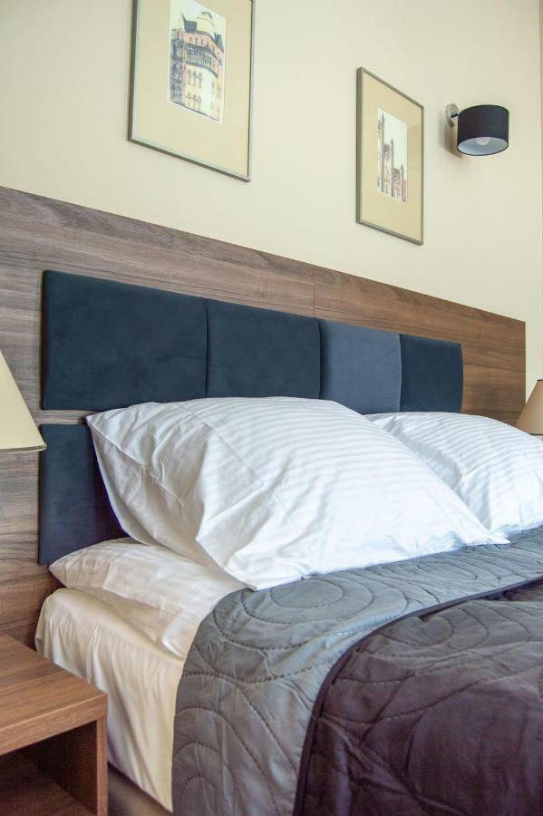 Brass Suites Łódź Esterno foto